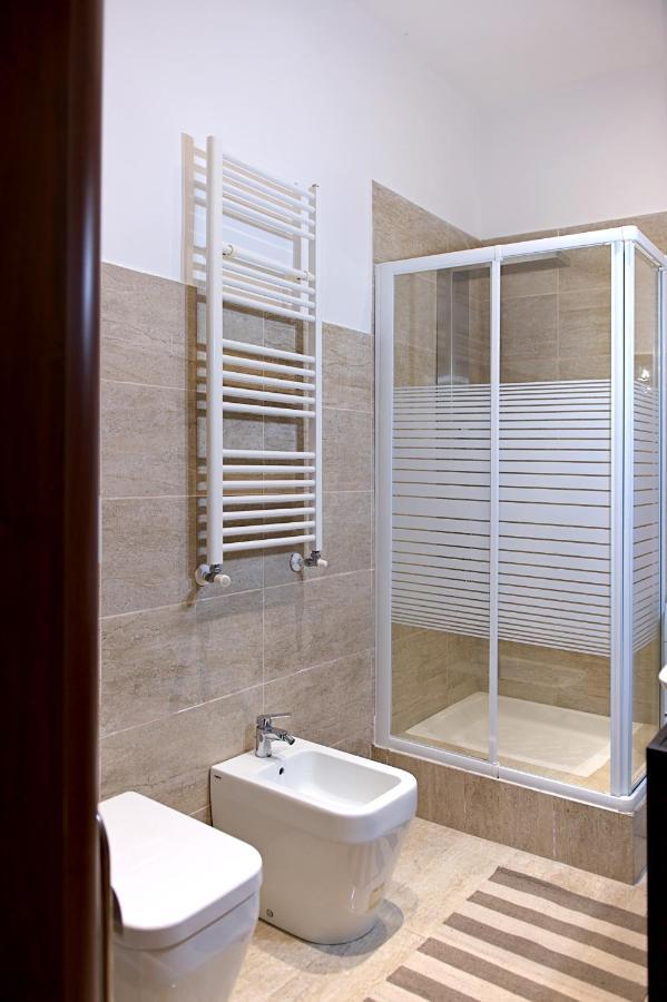 Casa Vacanze Alla Maison Fiumicino Bagian luar foto