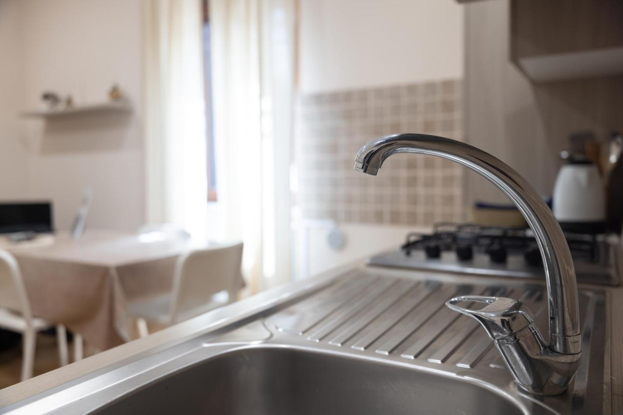 Casa Vacanze Alla Maison Fiumicino Bagian luar foto